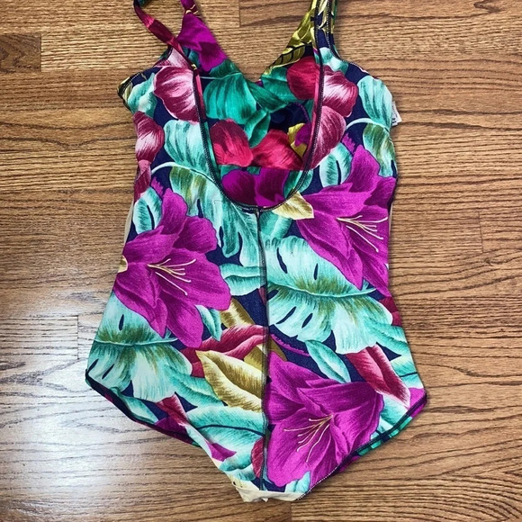 Sea Scamp Floral Print One Piece 40C - Picture 6 of 10